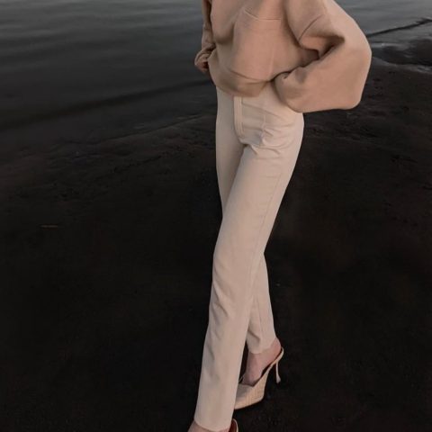 ラウンジ嬢の外見やバイトでの身だしなみの特徴とは